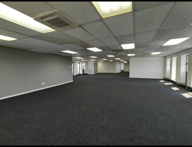 399M² OFFICE TO LET IN HURLINGHAM
